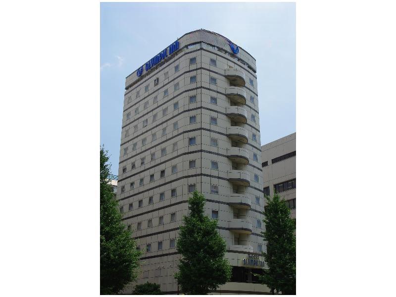 Tokyo-Olympic Inn Azabu - Enjoy exclusive amenities such as a swimming pool, fitness center, and comfortable lounge areas. Relax in spacious, thoughtfully designed rooms with luxurious bathtubs, invigorating showers, mini-fridges, and state-of-the-art TVs.
